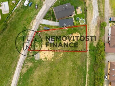 Nádherný pozemek v obci SRUBEC na klidném místě (nové ZTV)